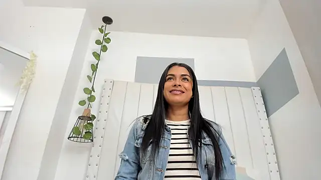 hannah gray online show from 04/05/26, 12:12