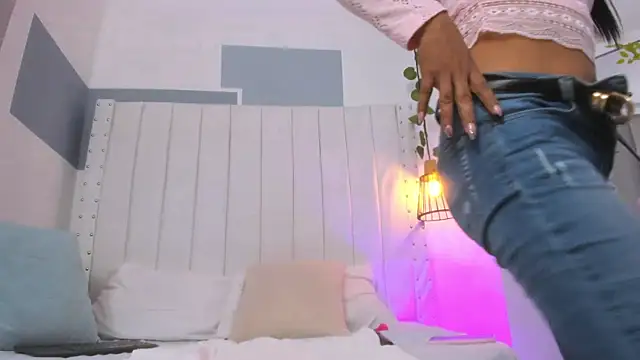 hannah gray online show from 11/18/25, 11:13