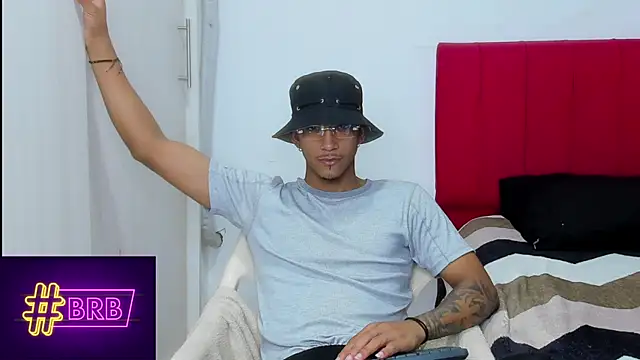 Snapshot of dominic_smith_ chatting on 03/07/25, 03:51 dominic smith online show from 03/07/25, 03:51