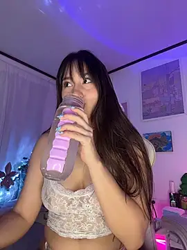 Tsuki-moon online show from 12/19/25, 10:17