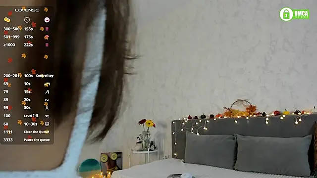 pretty yong cat online show from 10/10/25, 02:18