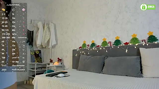 pretty yong cat online show from 12/17/25, 03:28