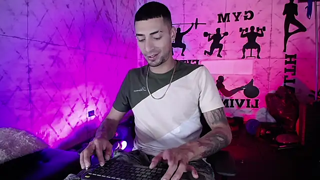 DrakeNeumann online show from 12/02/25, 03:41