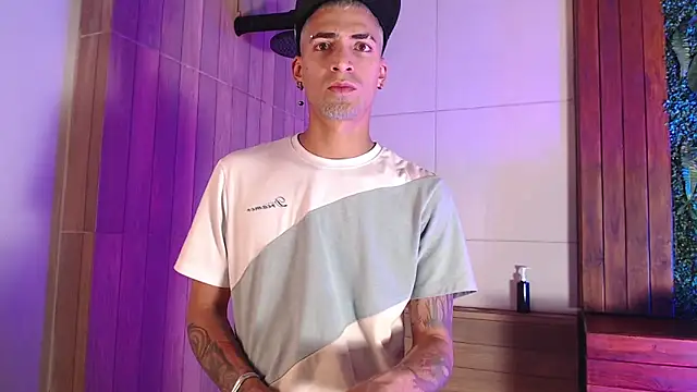 DrakeNeumann online show from 11/11/25, 03:56