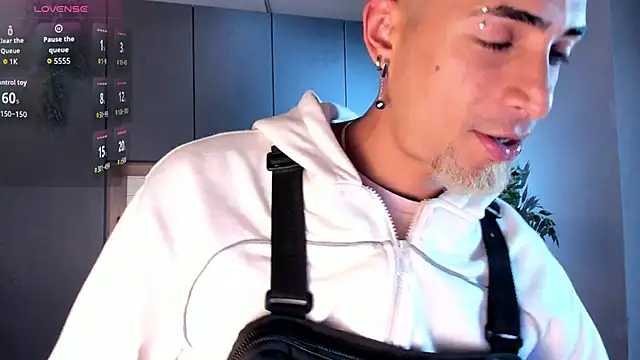 DrakeNeumann online show from 09/22/25, 03:45