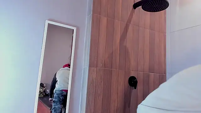 DrakeNeumann online show from 03/23/25, 03:10