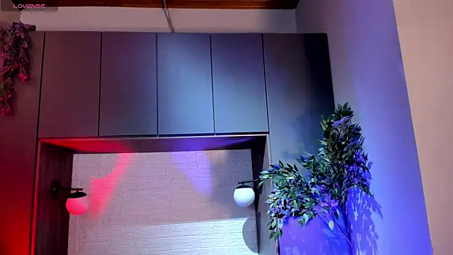 DrakeNeumann online show from 12/03/25, 04:02