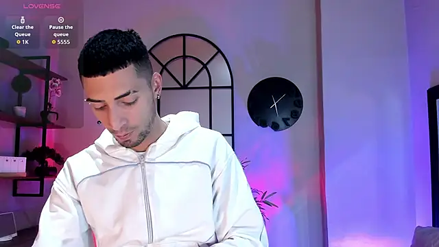 DrakeNeumann online show from 12/04/25, 04:00