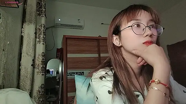 Lili 666 online show from 05/02/26, 04:12