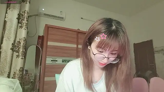 Lili 666 online show from 04/22/26, 03:52