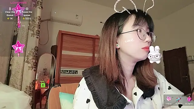 Lili 666 online show from 11/26/25, 07:03