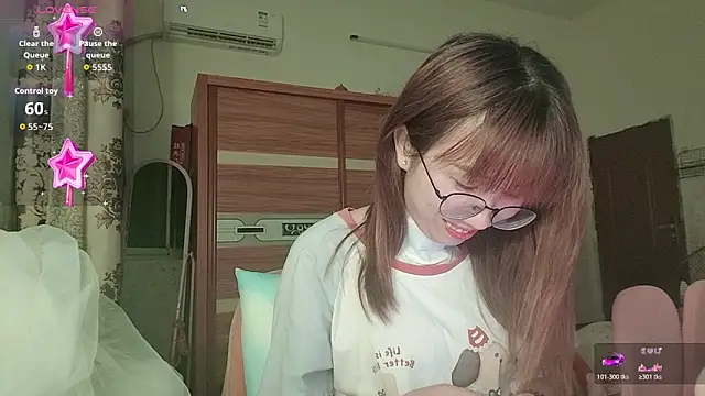 Lili 666 online show from 04/12/26, 03:48