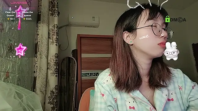 Lili 666 online show from 12/01/25, 09:59