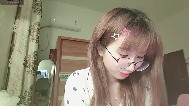 Lili 666 online show from 04/27/26, 05:11