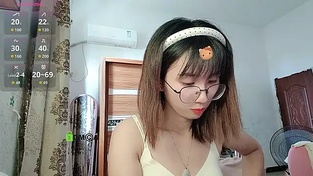 Lili 666 online show from 10/10/25, 01:50