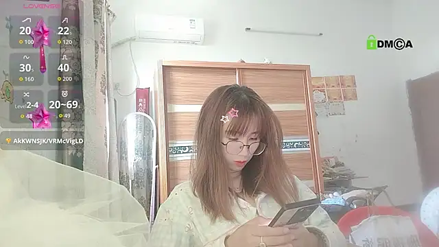 Lili 666 online show from 03/17/26, 02:14