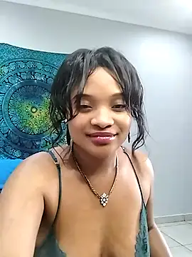 Snapshot of CREAMYCUPCAKExxx chatting on 01/03/25, 03:12 CREAMYCUPCAKExxx online show from 01/03/25, 03:12