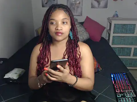 Snapshot of CREAMYCUPCAKExxx chatting on 03/15/25, 04:21 CREAMYCUPCAKExxx online show from 03/15/25, 04:21