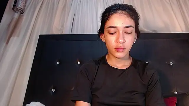 Snapshot of srta_luciana chatting on 05/12/26, 11:49 srta luciana online show from 05/12/26, 11:49