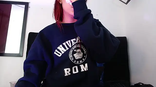 Snapshot of srta_luciana chatting on 03/11/26, 12:10 srta luciana online show from 03/11/26, 12:10