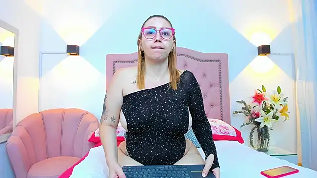 IsisDuzan online show from 03/01/25, 01:53