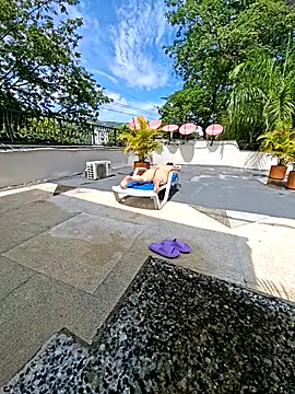 IsisDuzan online show from 09/28/25, 02:57