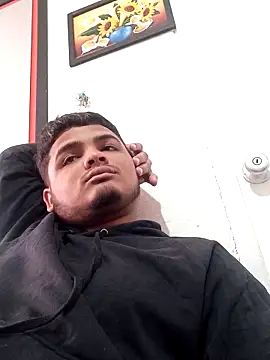 Snapshot of Boycuriousxxx chatting on 05/20/26, 12:13 Boycuriousxxx online show from 05/20/26, 12:13