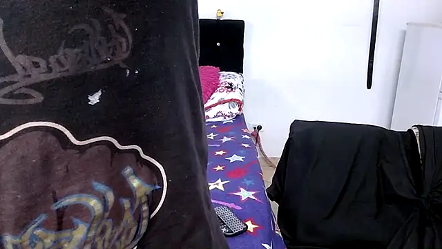 Snapshot of Boycuriousxxx chatting on 03/18/26, 12:08 Boycuriousxxx online show from 03/18/26, 12:08