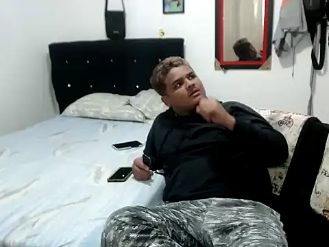 Boycuriousxxx online show from 10/03/25, 01:12