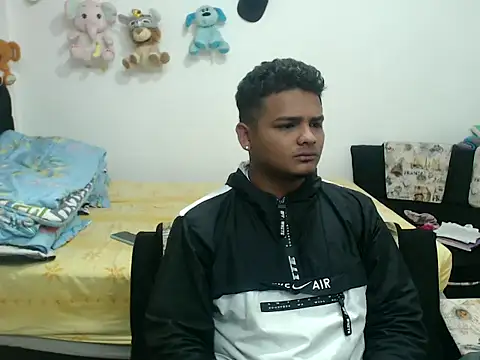 Boycuriousxxx online show from 03/18/25, 10:50