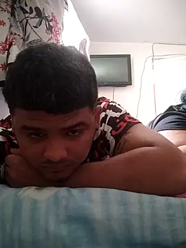 Snapshot of Boycuriousxxx chatting on 05/11/26, 04:04 Boycuriousxxx online show from 05/11/26, 04:04