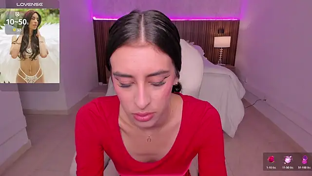 Snapshot of karlaa_james chatting on 06/16/26, 11:10 karlaa james online show from 06/16/26, 11:10