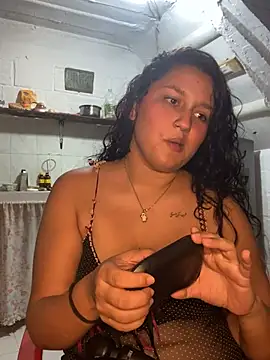 Snapshot of saray_gomez22 chatting on 01/29/25, 02:40 saray gomez22 online show from 01/29/25, 02:40