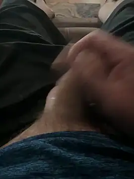 Snapshot of Tyler98425 chatting on 09/22/25, 03:07 Tyler98425 online show from 09/22/25, 03:07