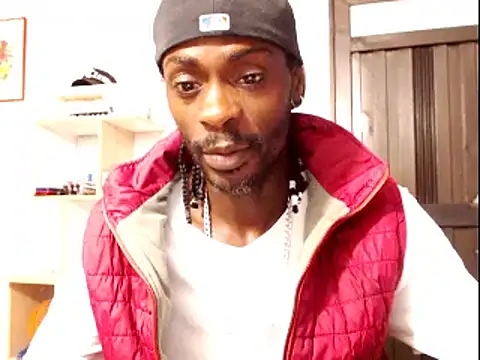 Snapshot of phillip-hot chatting on 02/09/25, 12:39 phillip-hot online show from 02/09/25, 12:39