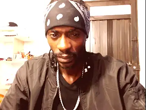 Snapshot of phillip-hot chatting on 02/15/25, 08:56 phillip-hot online show from 02/15/25, 08:56