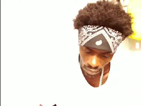 Snapshot of phillip-hot chatting on 03/14/25, 03:03 phillip-hot online show from 03/14/25, 03:03