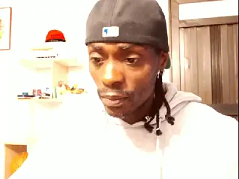 Snapshot of phillip-hot chatting on 01/25/25, 01:54 phillip-hot online show from 01/25/25, 01:54