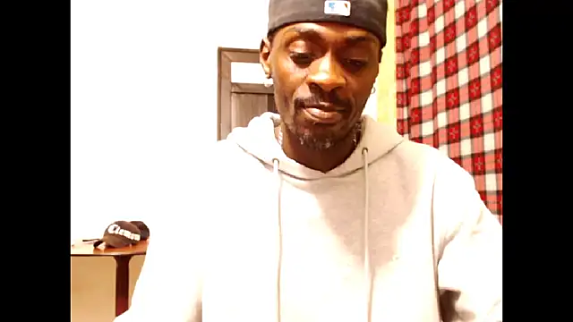 Snapshot of phillip-hot chatting on 11/29/25, 04:45 phillip-hot online show from 11/29/25, 04:45