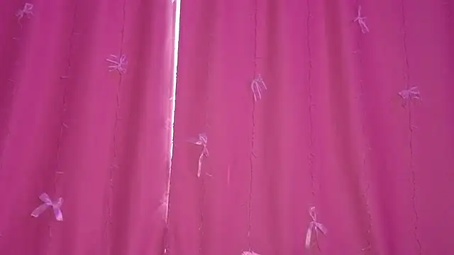 Snapshot of KateVon chatting on 07/11/26, 11:54 KateVon online show from 07/11/26, 11:54