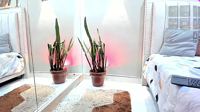 Miranda doll  online show from 02/25/26, 12:16