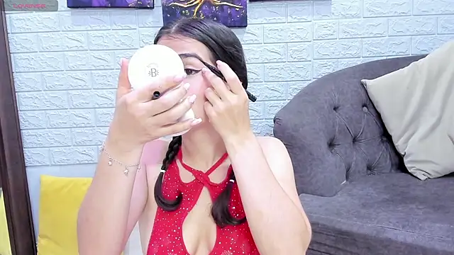 Miranda doll  online show from 12/19/25, 12:29