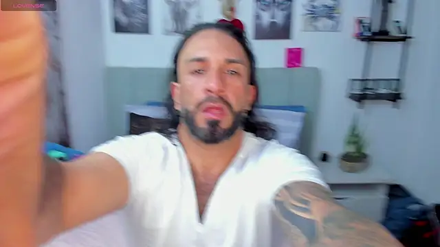 mr maik online show from 01/17/26, 01:09