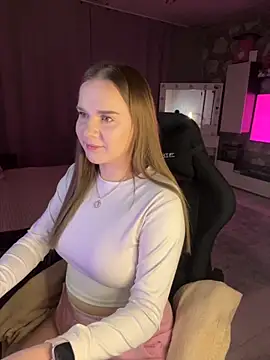 Lexi noah online show from 11/17/25, 09:19