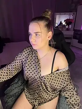 Lexi noah online show from 10/12/25, 08:54