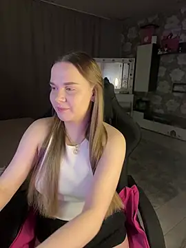 Snapshot of Lexi_noah chatting on 02/22/26, 12:13 Lexi noah online show from 02/22/26, 12:13