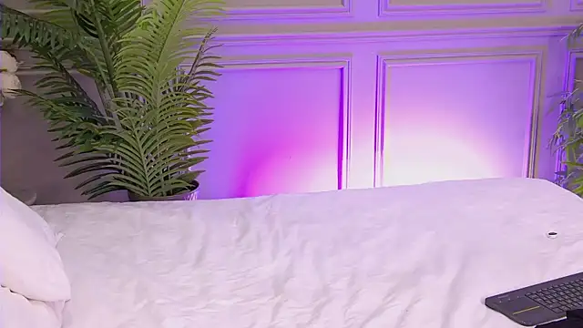 TrishaWinslet online show from 11/18/25, 05:11