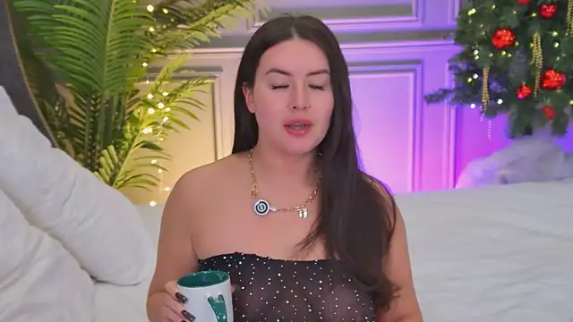 TrishaWinslet online show from 12/15/25, 04:18