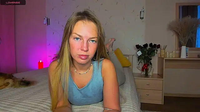 Snapshot of Jeanne_Williams chatting on 02/15/25, 02:47 Jeanne Williams online show from 02/15/25, 02:47