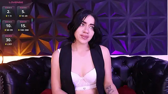 Snapshot of KasiaNoir_ chatting on 11/21/25, 12:15 KasiaNoir online show from 11/21/25, 12:15